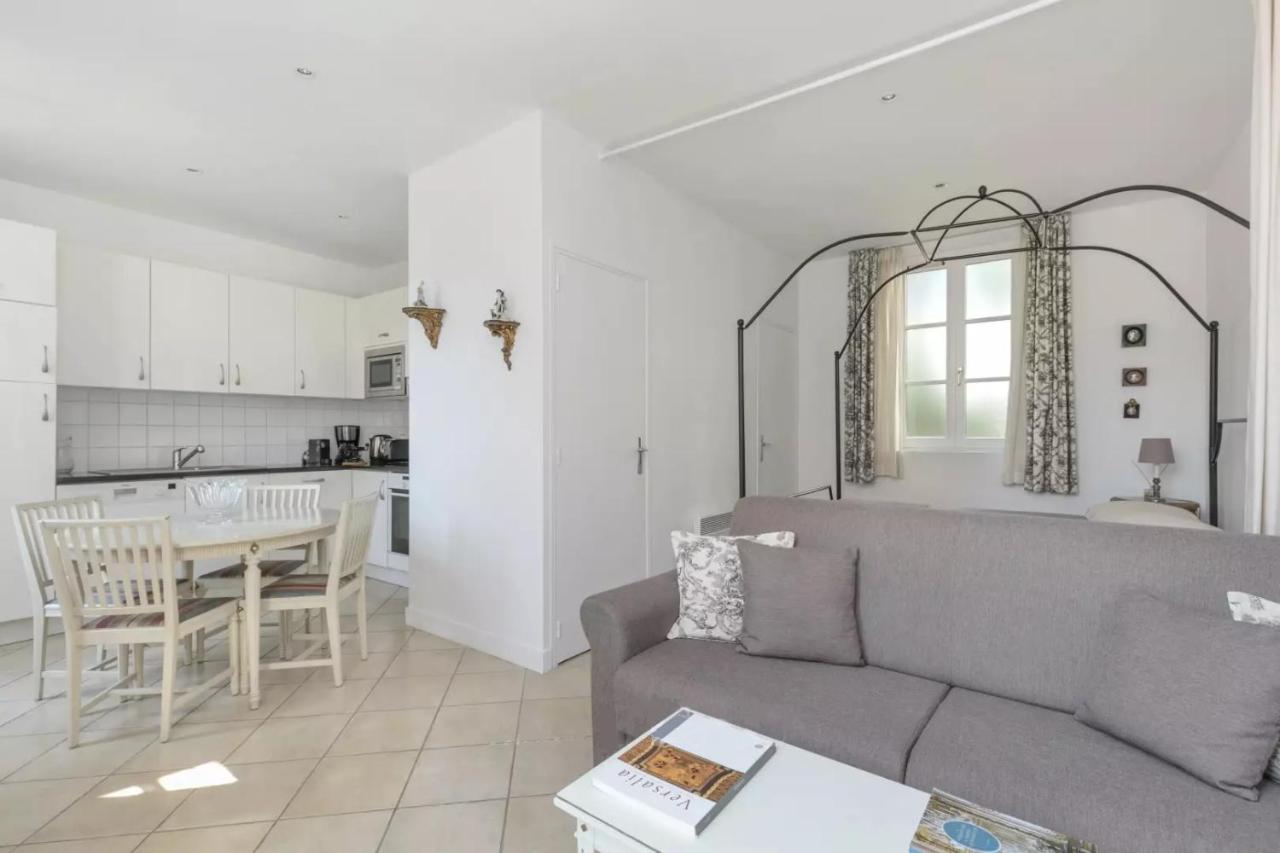 La Terrasse De Mademoiselle Apartment Versailles